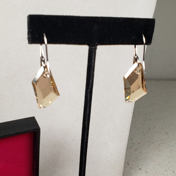 Osiana Lucky Stone Swarovski Crystals Champagne Dangle Earrings - Picture 9 of 13